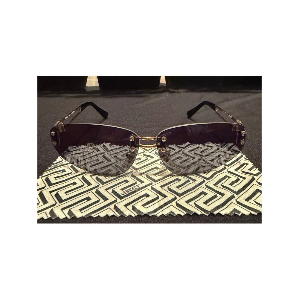 RARE Versace Medusa rimless sunglasses from the 1990s